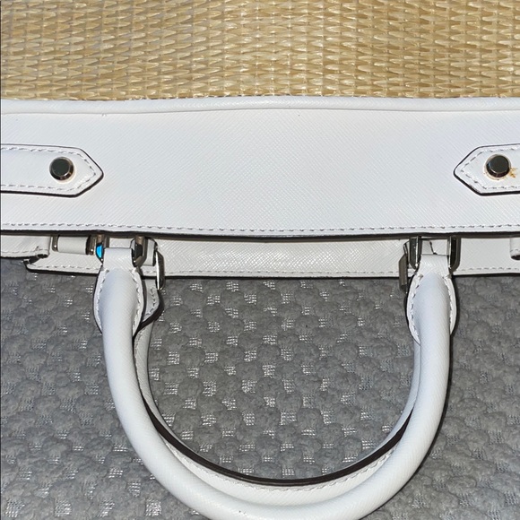 Kate Spade Stacie Tan and White Woven Satchel/Crossbody 9”H x 11”W NWT🌸🌼 - Picture 10 of 15